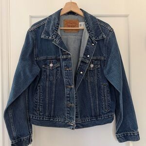 Vintage Levi's Light Blue Denim Trucker Jacket
